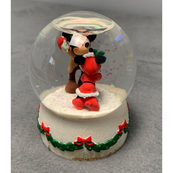 Disney Hallmark 2006 Mickey & Minnie Christmas Snow Globe - Picture 4 of 7